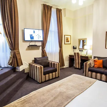 The Duke Of Edinburgh Hotel & Bar Барроу-ин-Фернесс Экстерьер фото