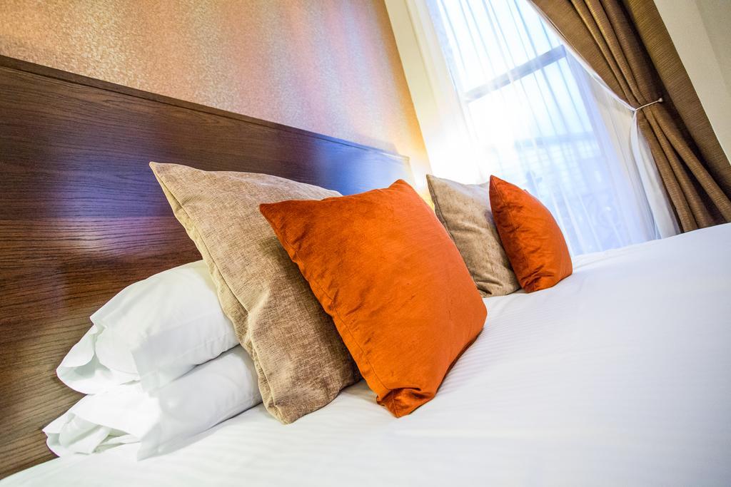 The Duke Of Edinburgh & Bar Отель 4*