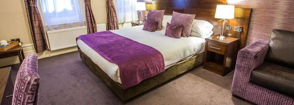 Отель The Duke Of Edinburgh & Bar 4*