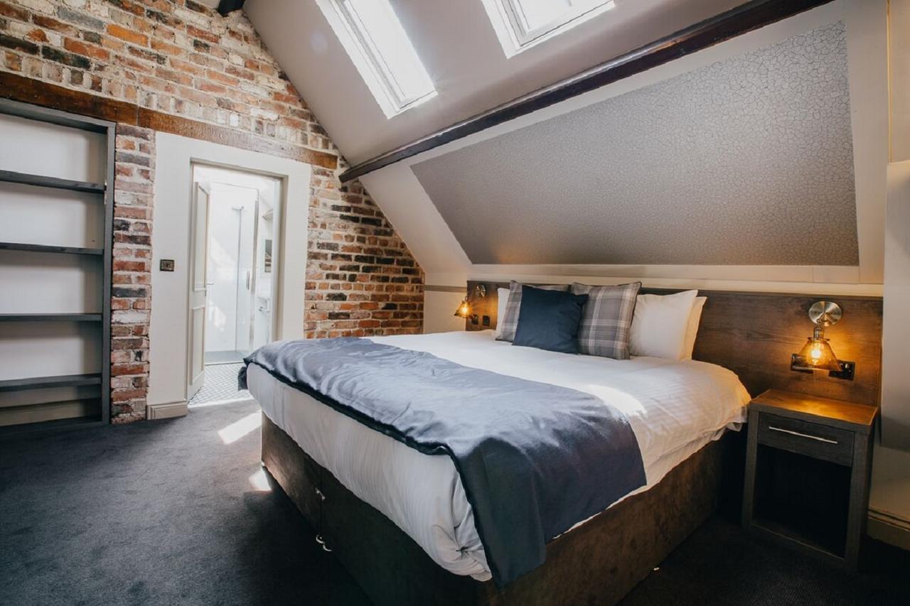 The Duke Of Edinburgh & Bar Отель 4*