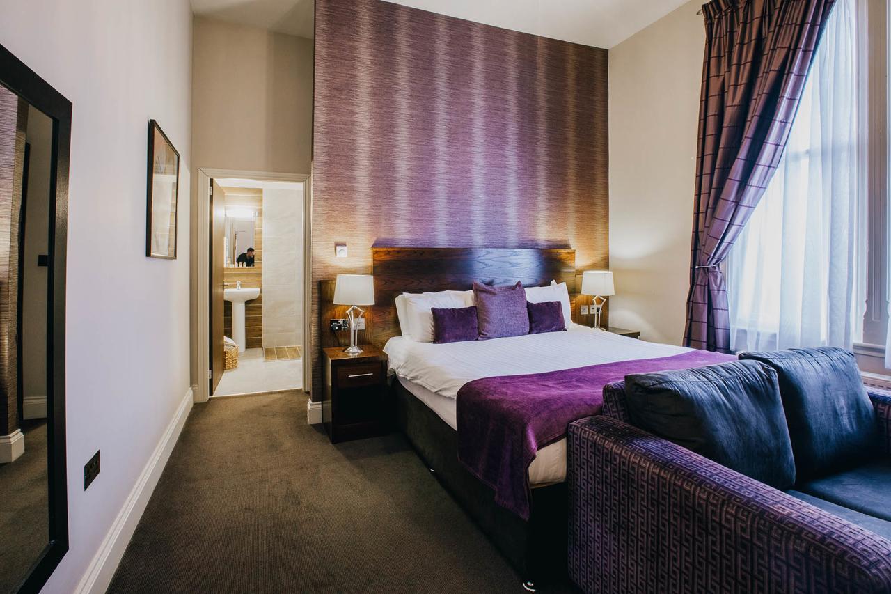 The Duke Of Edinburgh & Bar Отель 4*