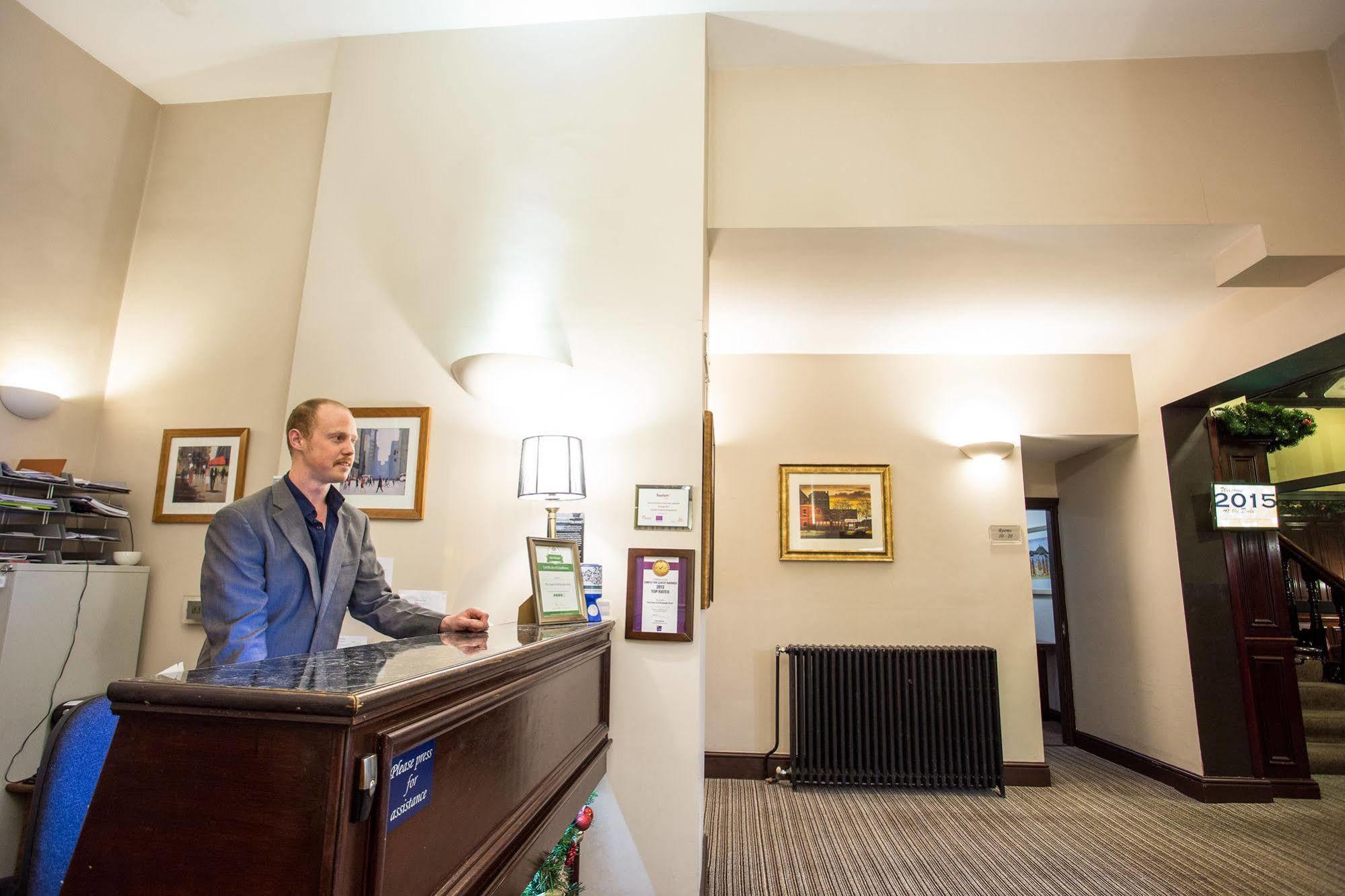 The Duke Of Edinburgh & Bar Отель